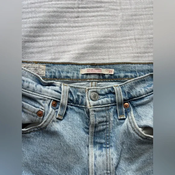 Levi’s Ribcage Straight Jeans - Picture 5 of 6